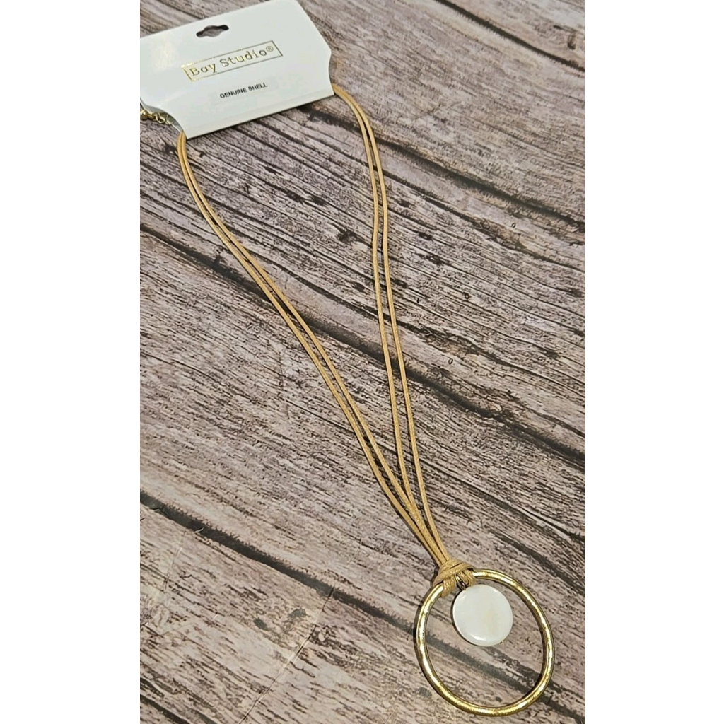 Bay Studio Necklace Genuine Shell Nwt (234)